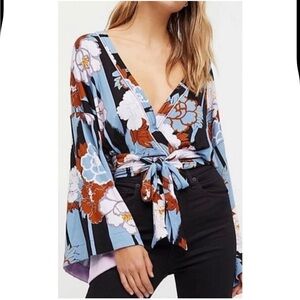 Free People Floral That’s a Wrap Top - XS
